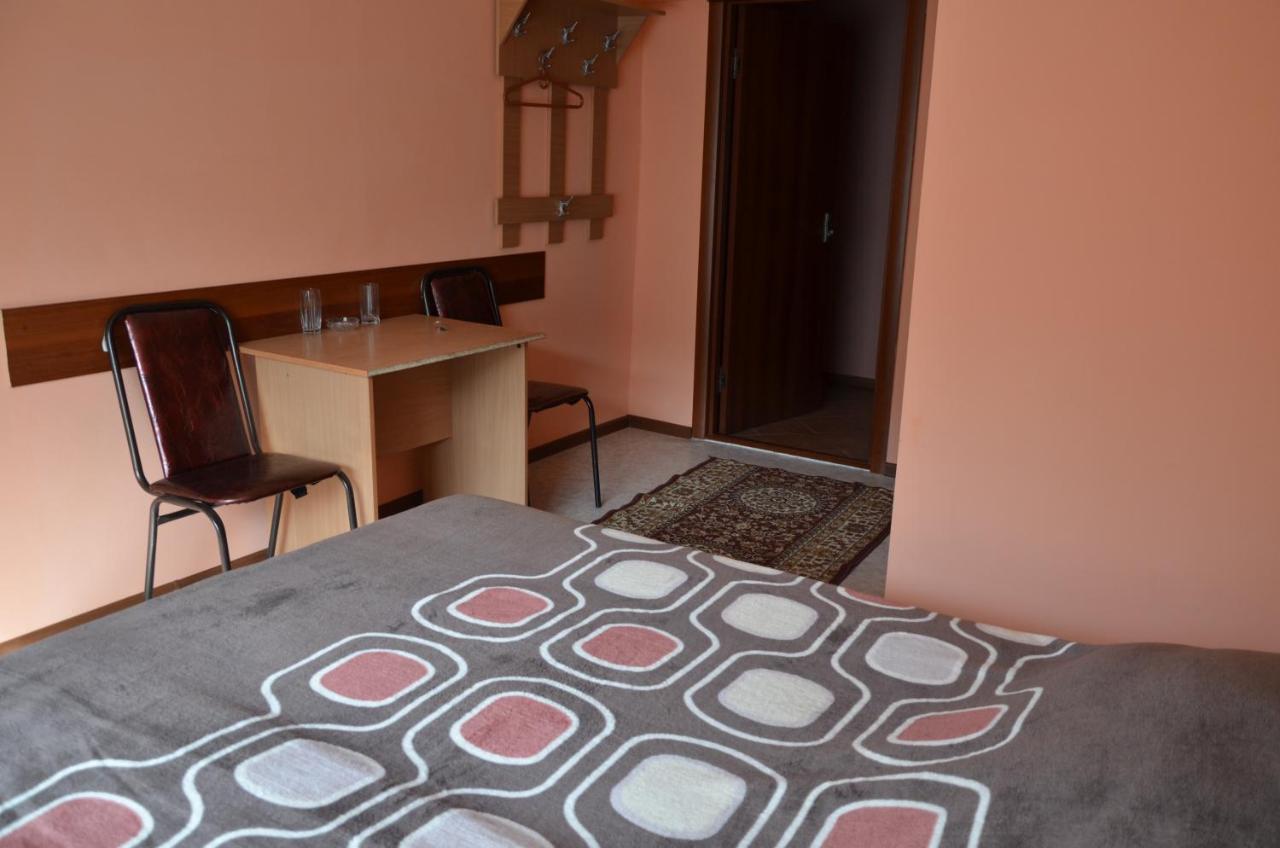 Hotel Kezdesu Алмати Екстер'єр фото